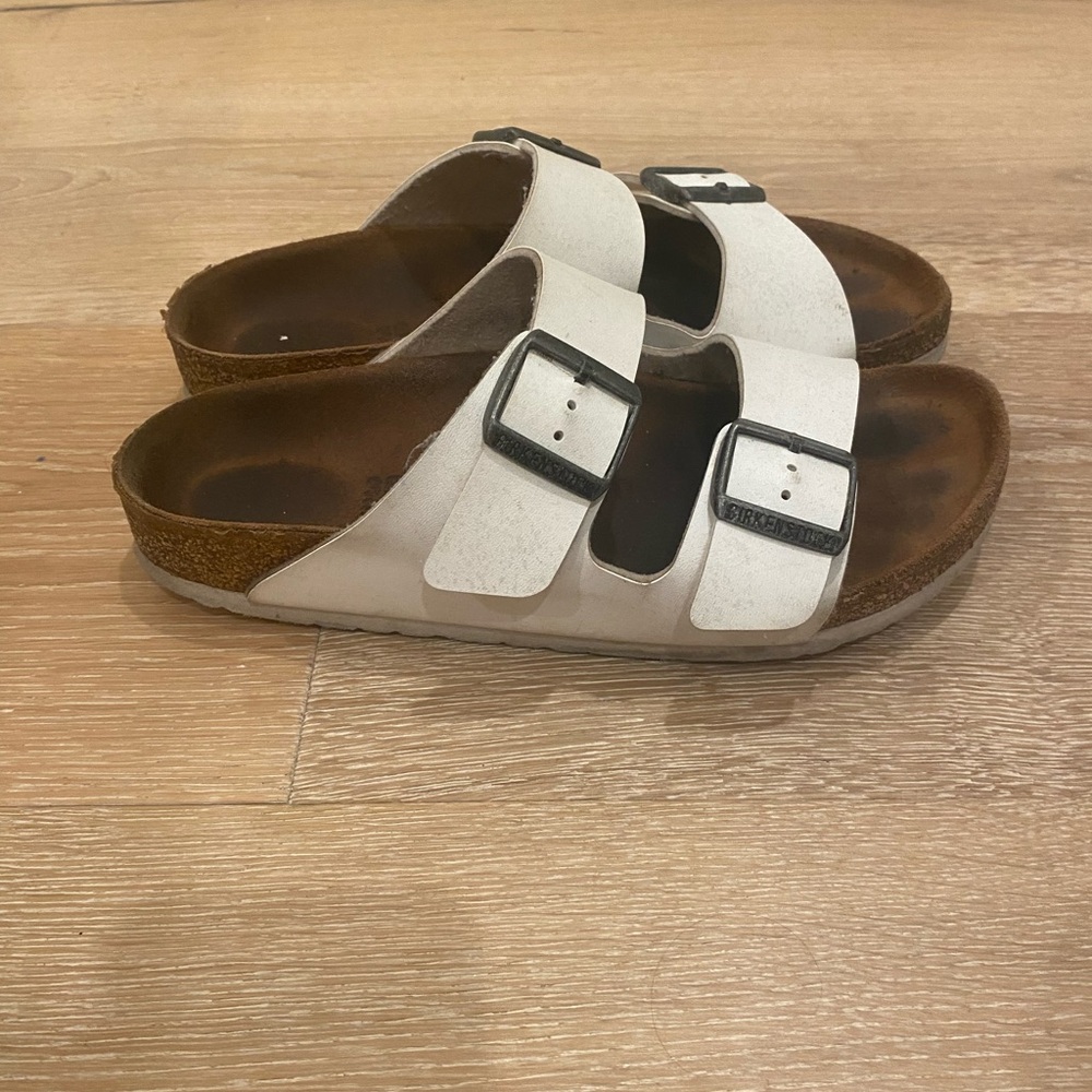 women’s white birkenstocks